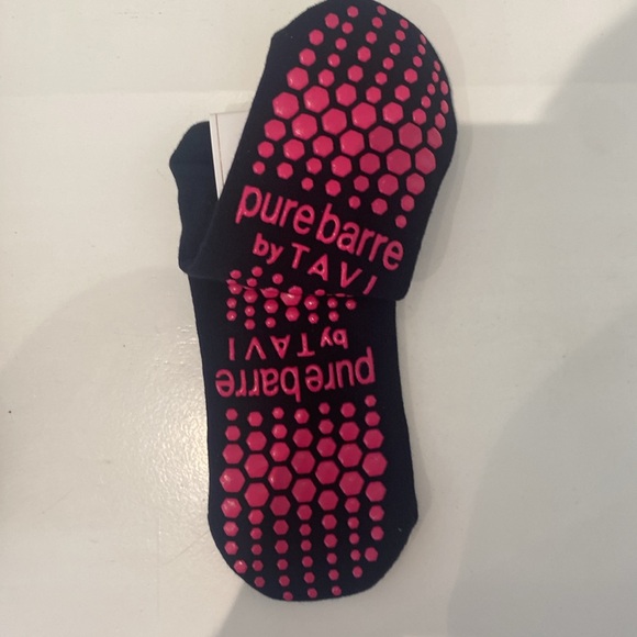 Pure Barre Low Rise Grip Socks - Magenta Grips - Picture 2 of 3